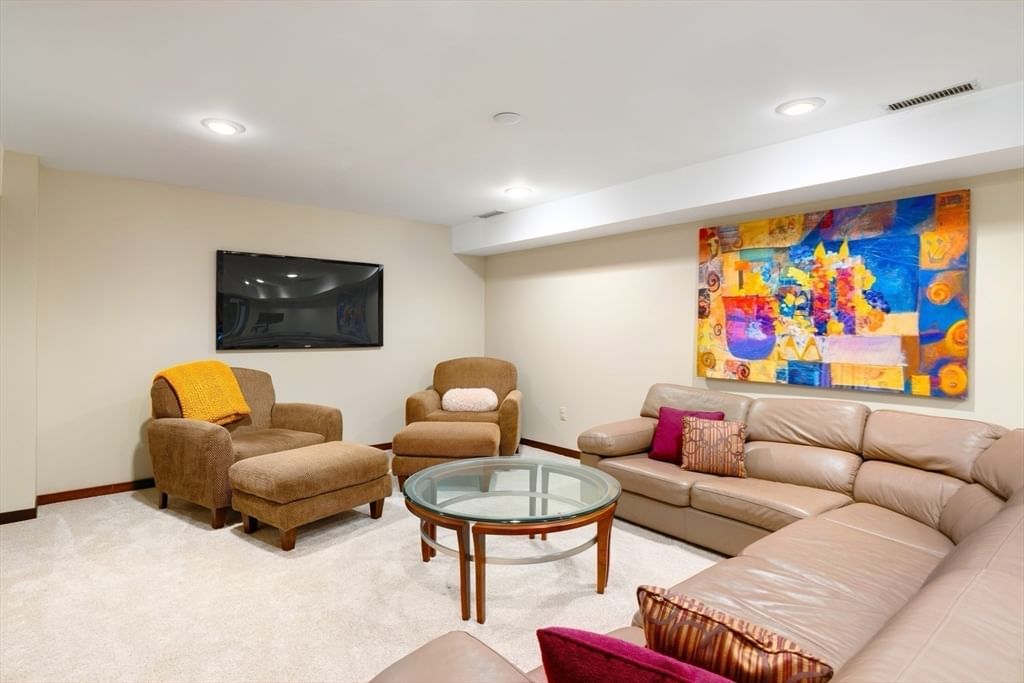363 Brookline Street Newton — Photo 24 of 31