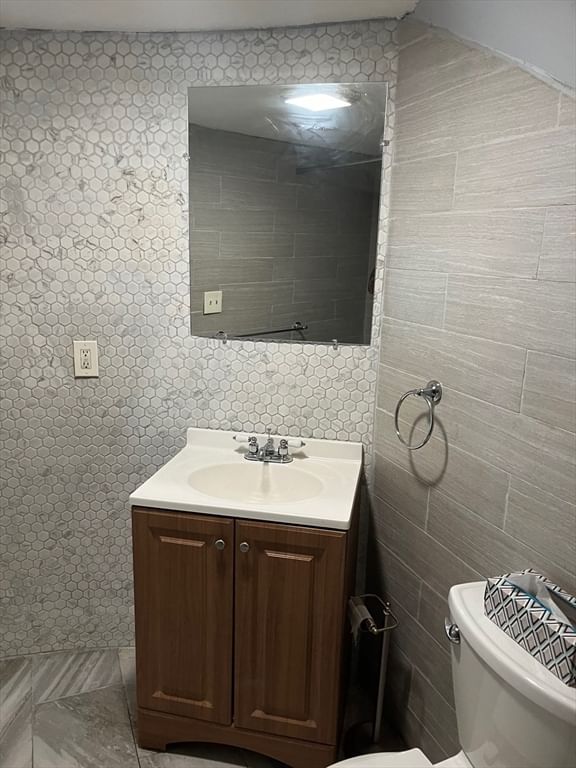 34 Irving St Worcester — Photo 18 of 33