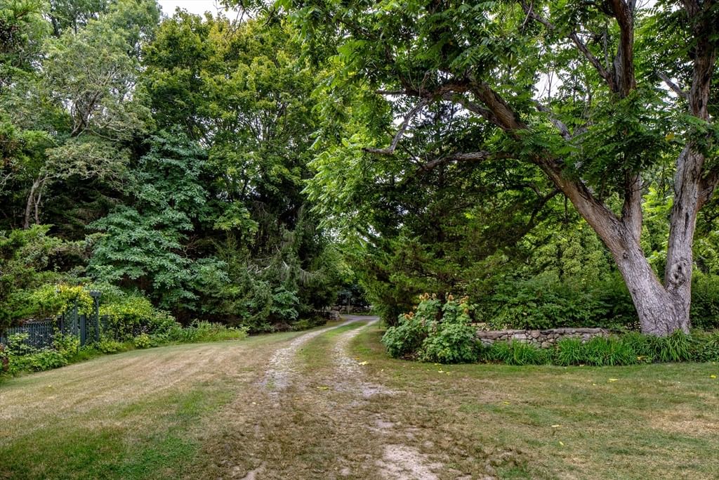 37 Neds Point Rd Mattapoisett — Photo 12 of 42