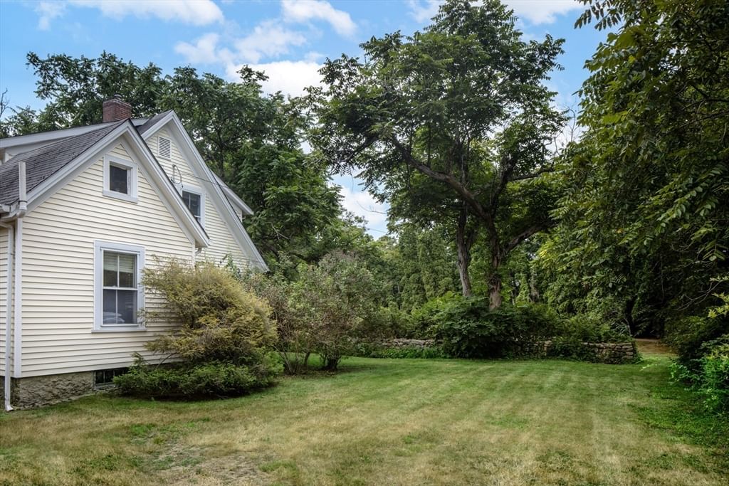 37 Neds Point Rd Mattapoisett — Photo 35 of 42