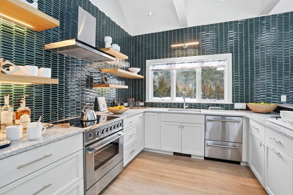 471 West Tisbury Road, Edgartown, MA 02539 photo 2