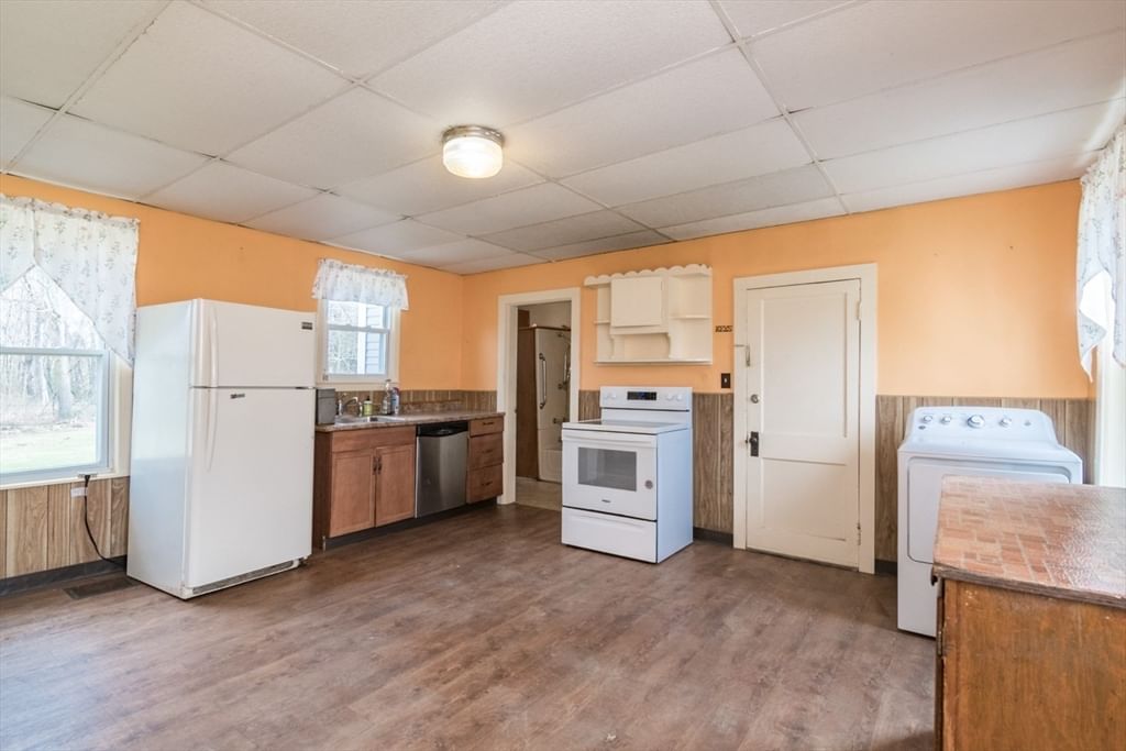 464 Main Rd, Gill, MA 01354 photo 2