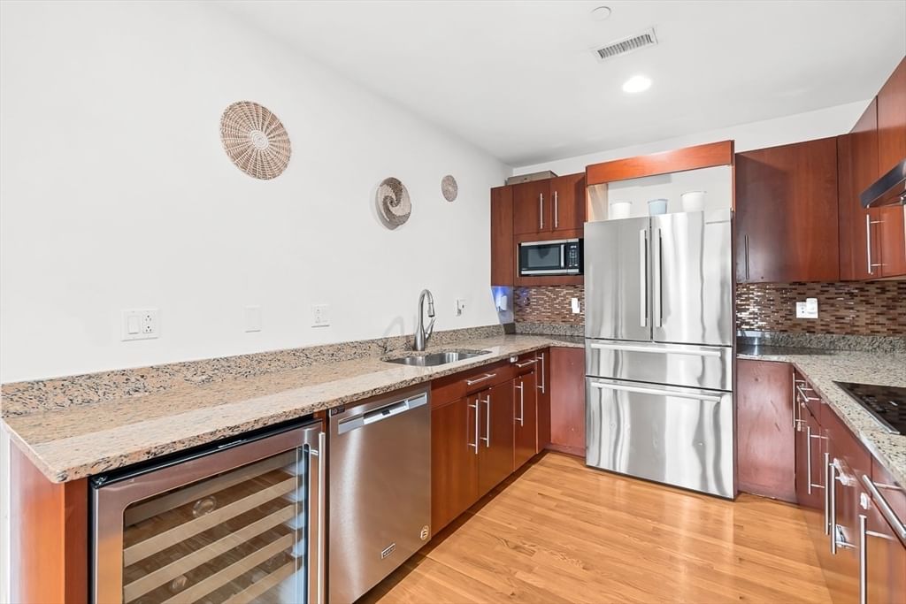 310 Hammond Pond Pkwy #301 Brookline — Photo 10 of 36