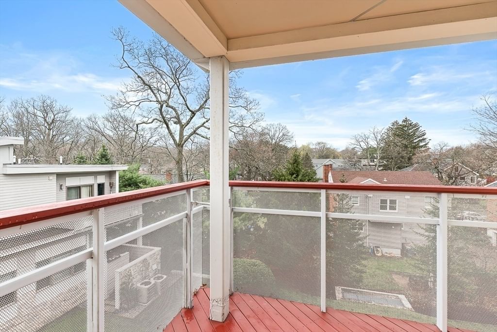 310 Hammond Pond Pkwy #301 Brookline — Photo 15 of 36