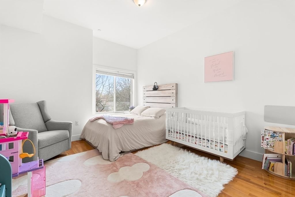 310 Hammond Pond Pkwy #301 Brookline — Photo 16 of 36