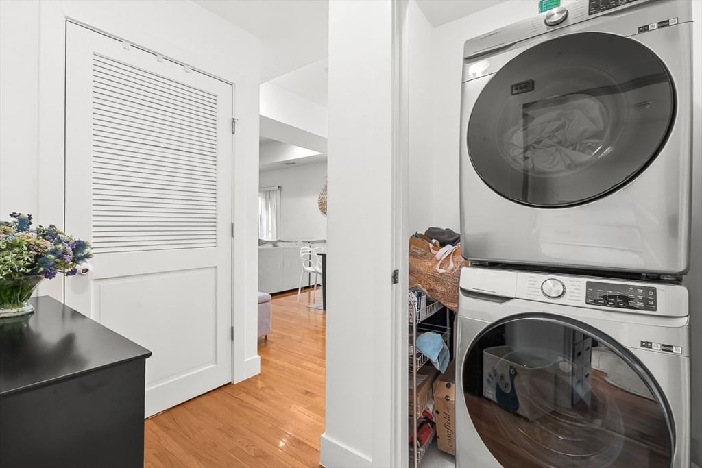 310 Hammond Pond Pkwy #301 Brookline — Photo 19 of 36