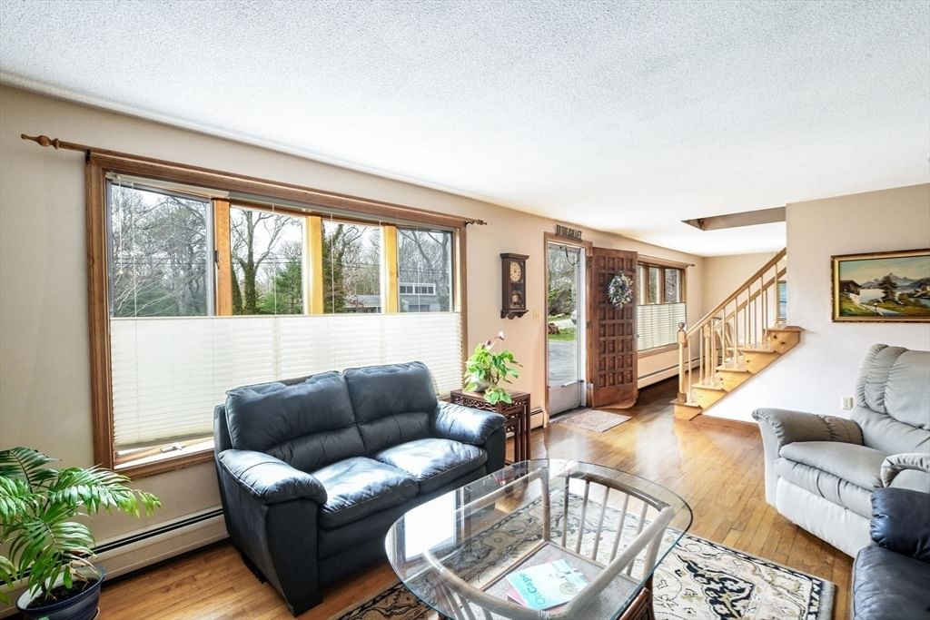 18 Fox Ln Falmouth — Photo 14 of 29
