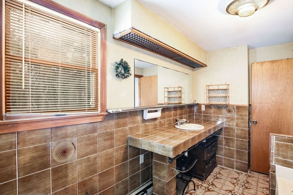 18 Fox Ln Falmouth — Photo 16 of 29