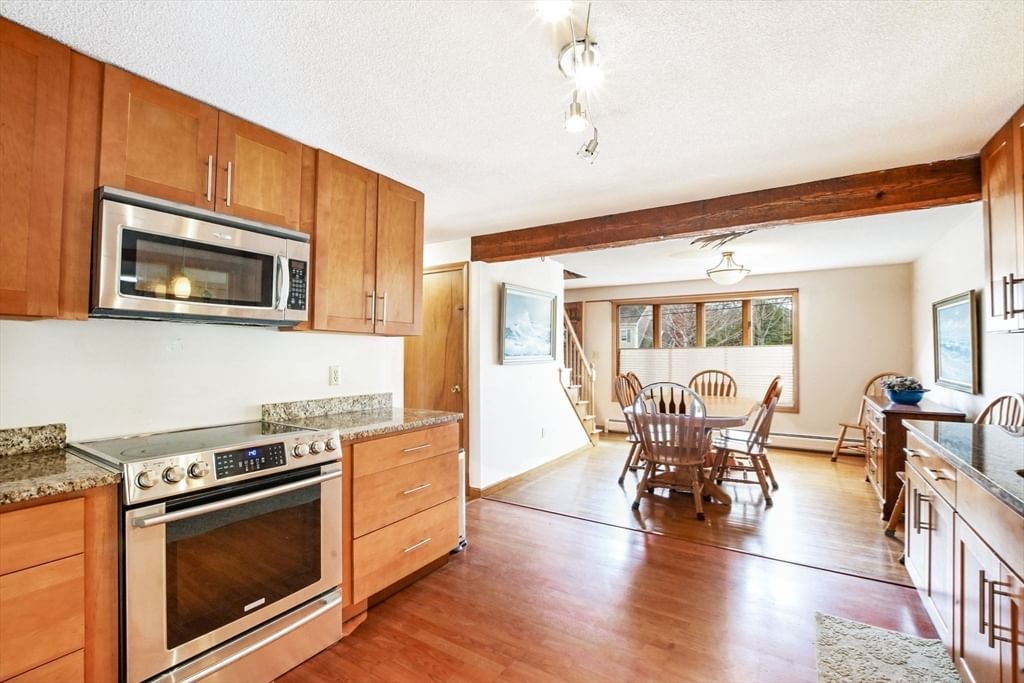 18 Fox Ln Falmouth — Photo 9 of 29