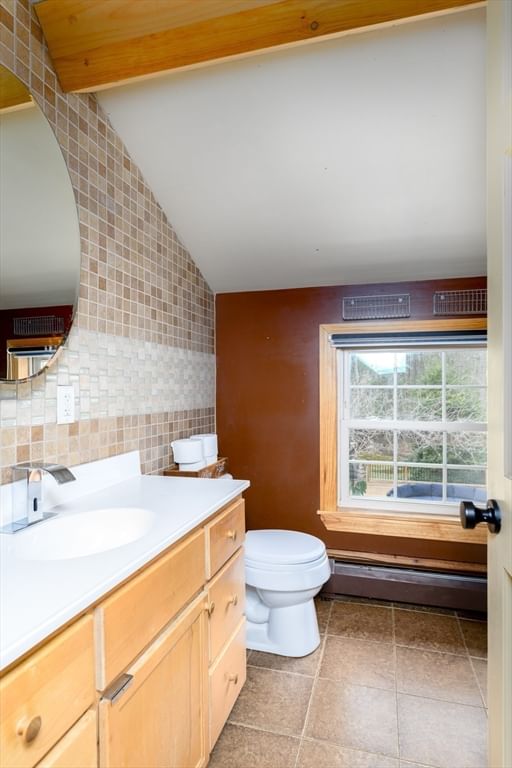 2700 Greenwich Rd, Hardwick, MA 01082 photo 4