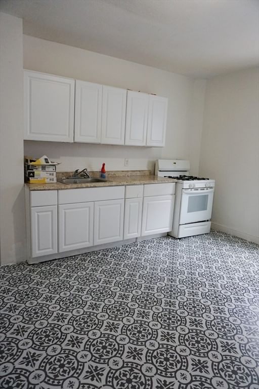 27 Shaw St Lowell — Photo 6 of 27