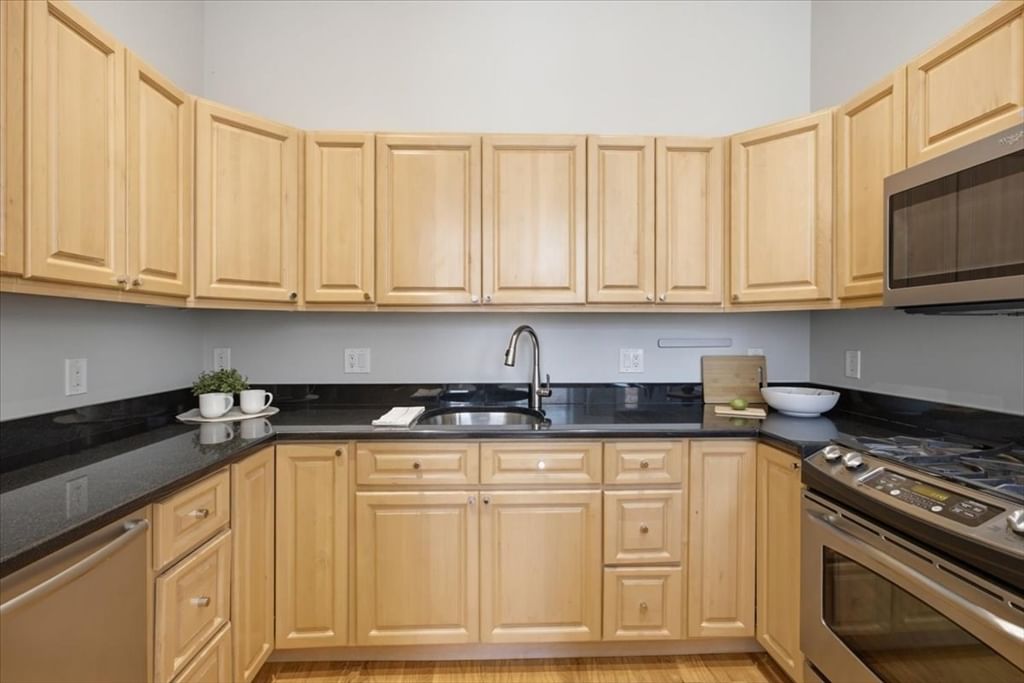 11 Wyman St #2B Boston — Photo 14 of 41