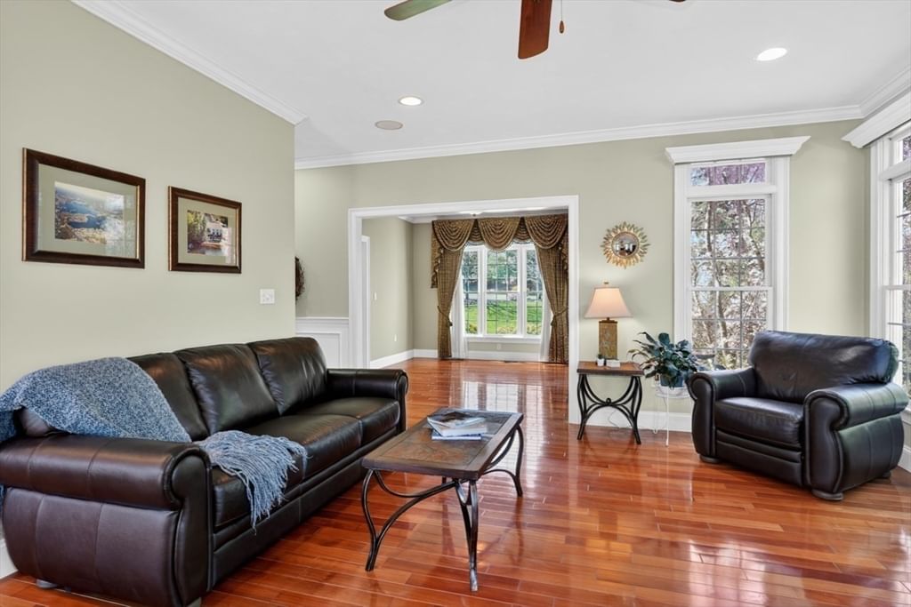 18 Manchester Dr, Wrentham, MA 02093 photo 3