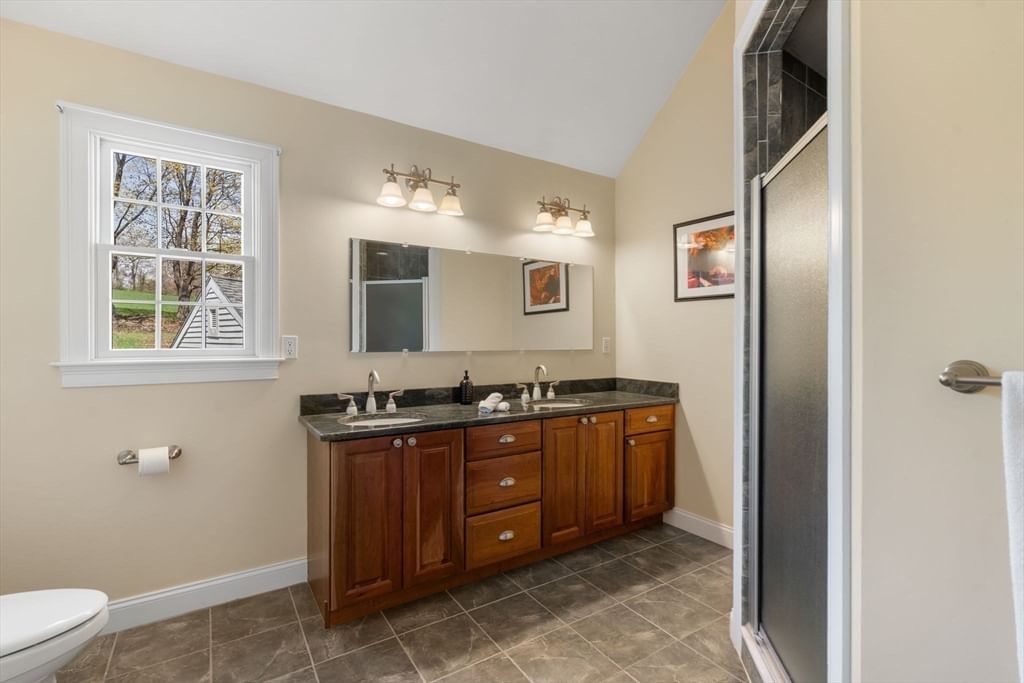 63 Uxbridge Rd Sutton — Photo 36 of 42