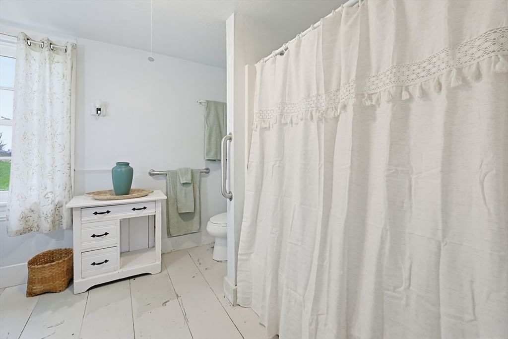 300 Stone Rd, Oakham, MA 01068 photo 5