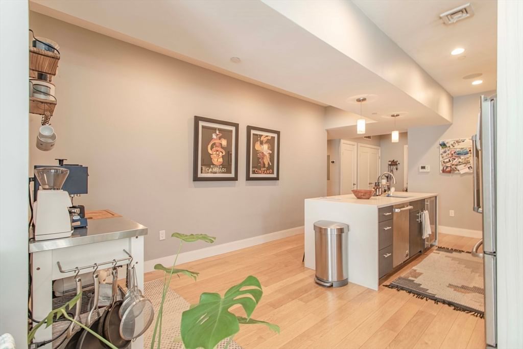 488 Dorchester Ave #3I Boston — Photo 8 of 35