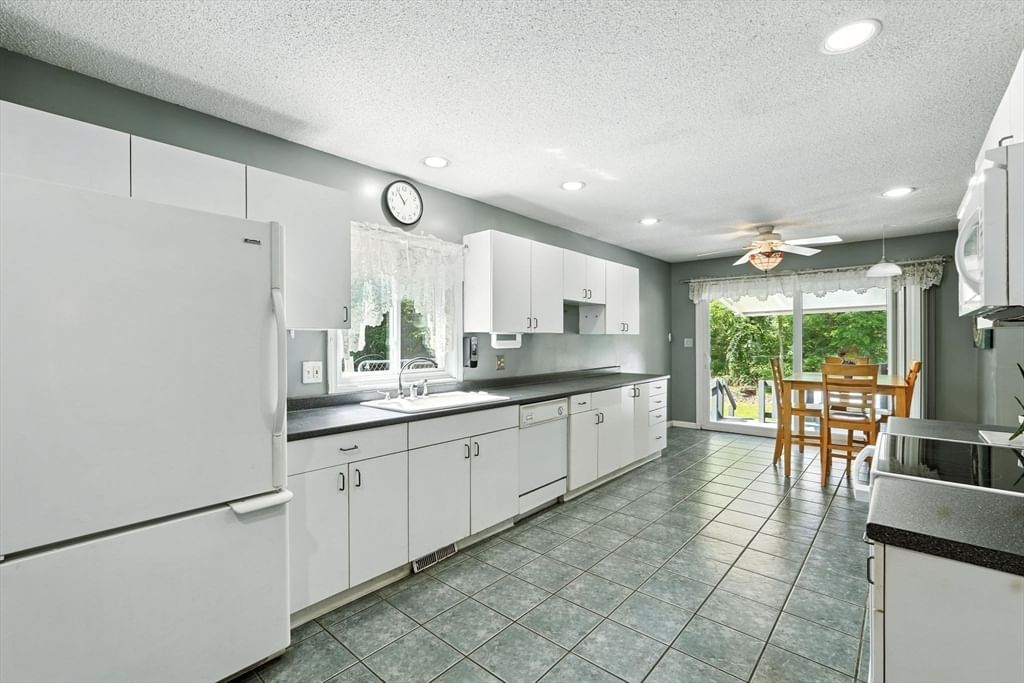12 Pond Brook Rd, Huntington, MA 01050 photo 2