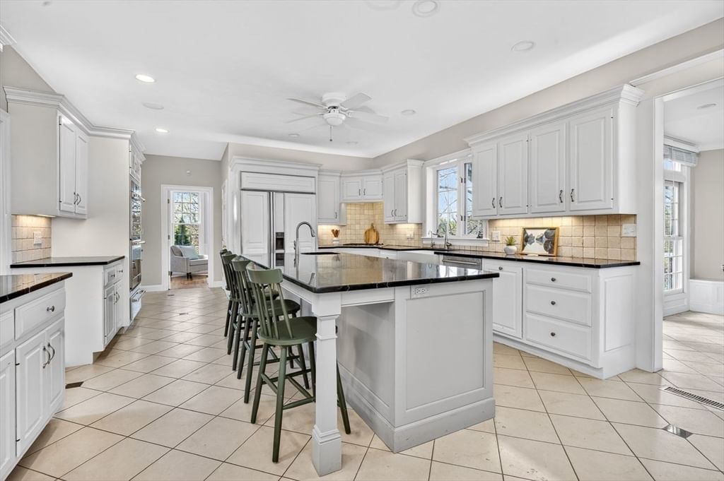 792-A Jerusalem Rd Cohasset — Photo 10 of 40
