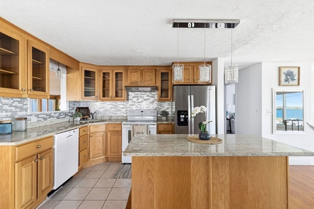 151 Wessagussett Rd Weymouth — Photo 8 of 42