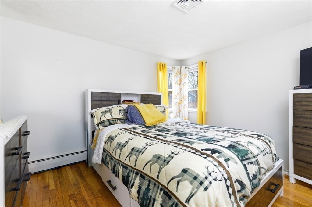 19 Clark St, Randolph, MA 02368 photo 4