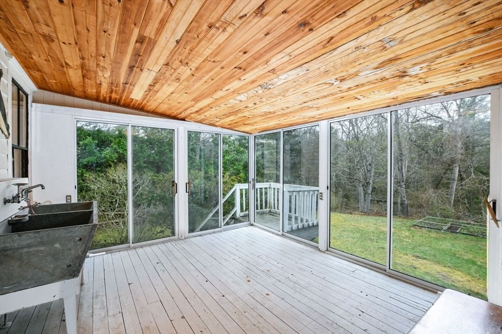 1331 Main St Barnstable — Photo 13 of 34