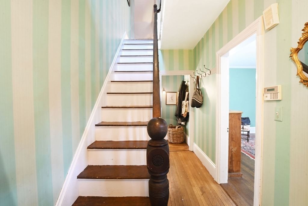 1331 Main St Barnstable — Photo 16 of 34