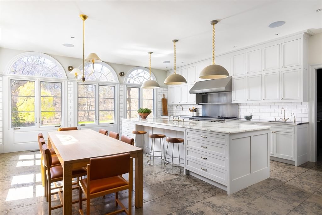 280 Warren St Brookline — Photo 6 of 39