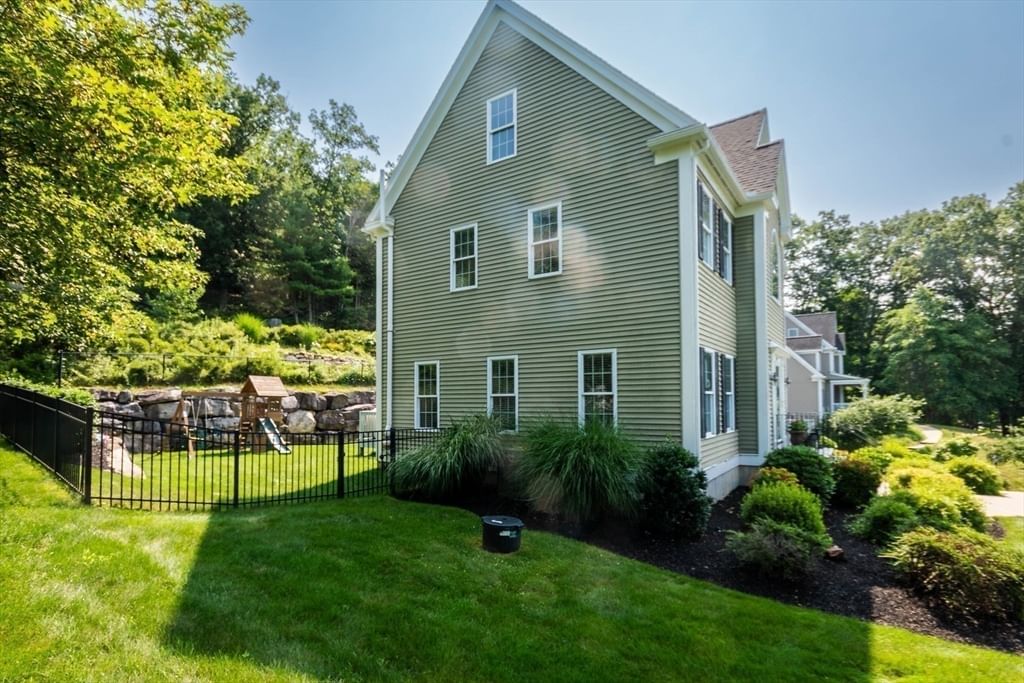 493 Taylor Rd Stow — Photo 18 of 40