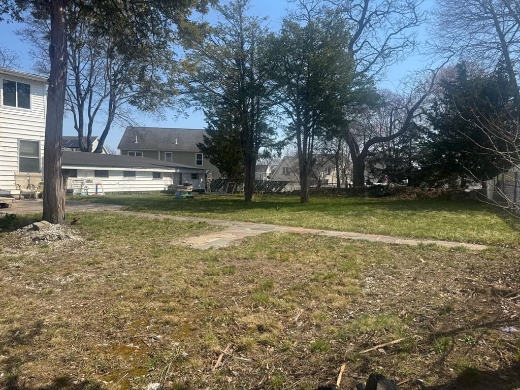 85 Seneca Street Lowell — Photo 5 of 16