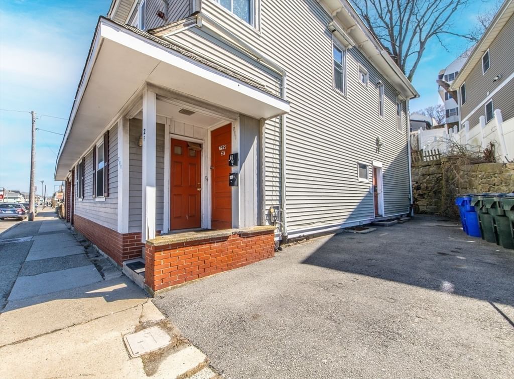 801 N Main St Fall River — Photo 19 of 20