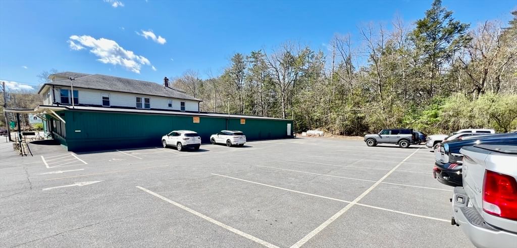 29 Brookfield Rd Sturbridge — Photo 12 of 19