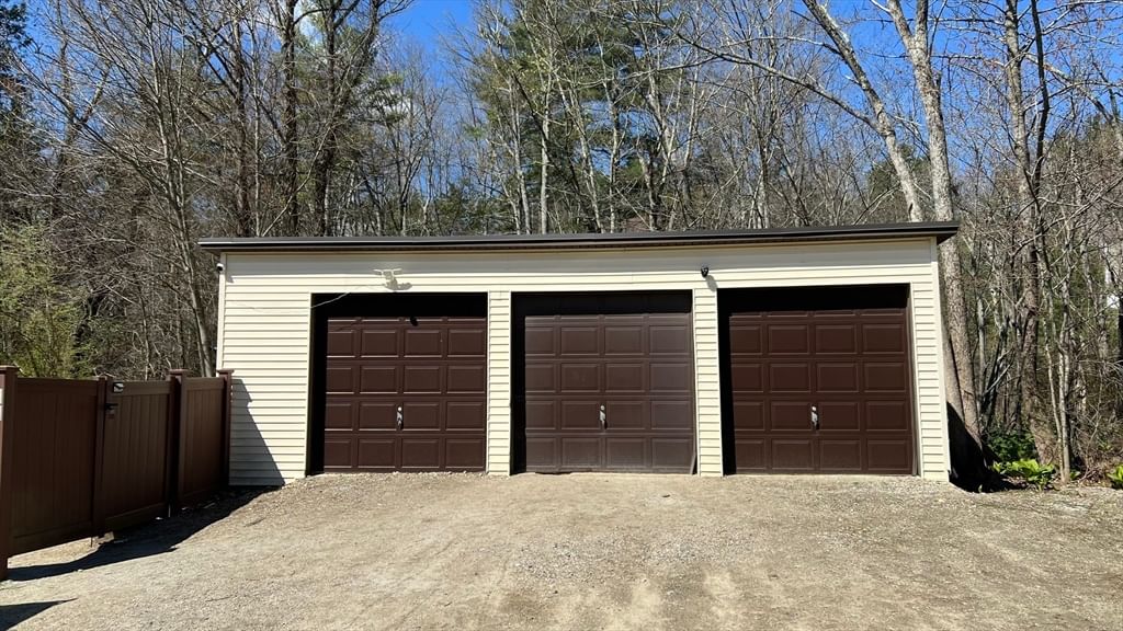 29 Brookfield Rd Sturbridge — Photo 13 of 19