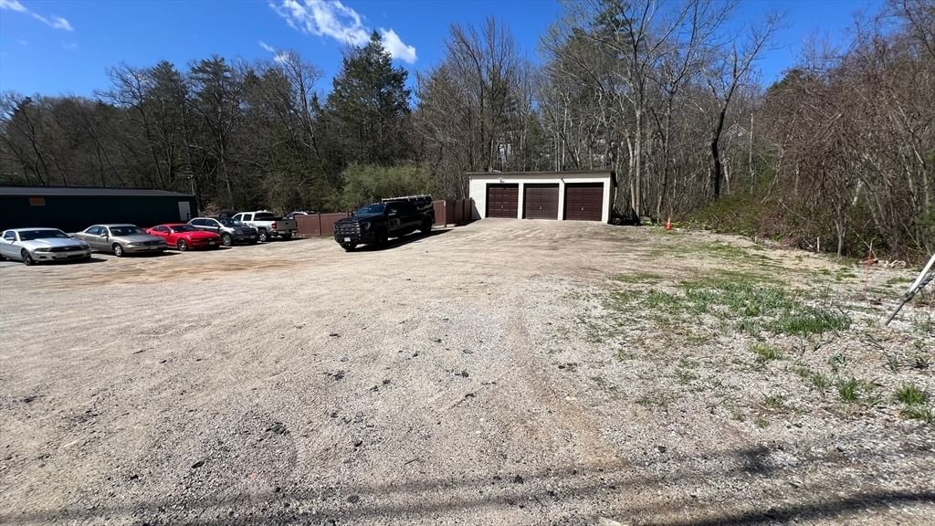29 Brookfield Rd Sturbridge — Photo 17 of 19