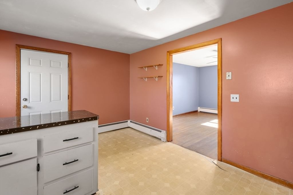 89 Center Rd Dudley — Photo 6 of 29