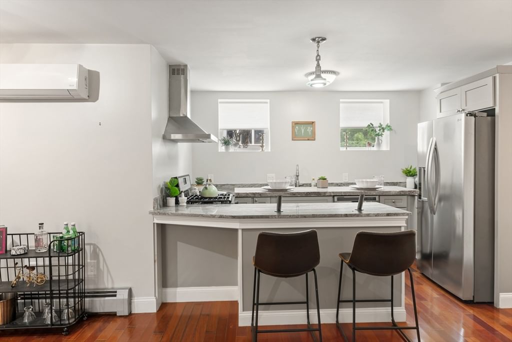 15 Millmont St #B Boston — Photo 3 of 31
