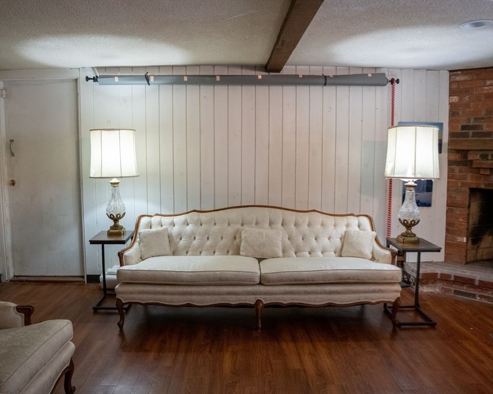 394 Essex St #3 Salem — Photo 14 of 26