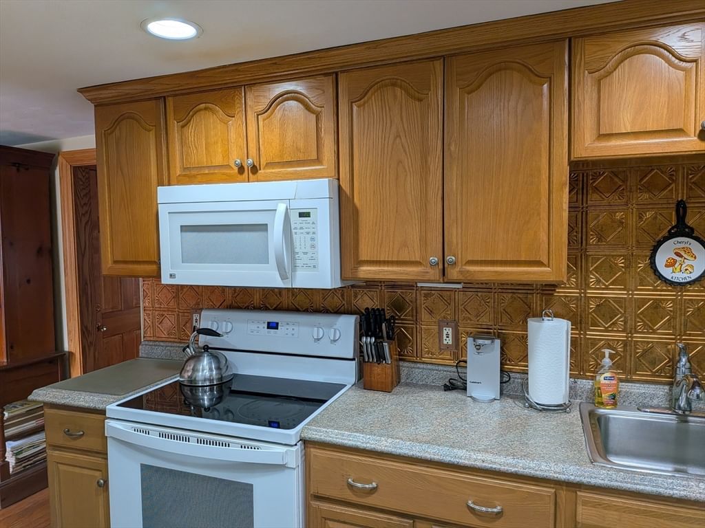 7 Willis Ave Winthrop — Photo 16 of 37