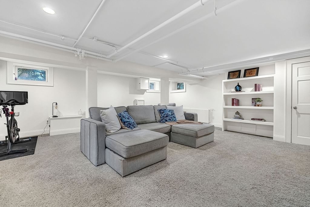 Listing Image 32