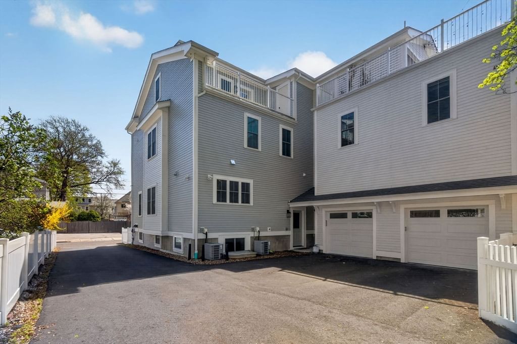 17 Manning St #17 Medford — Photo 37 of 42