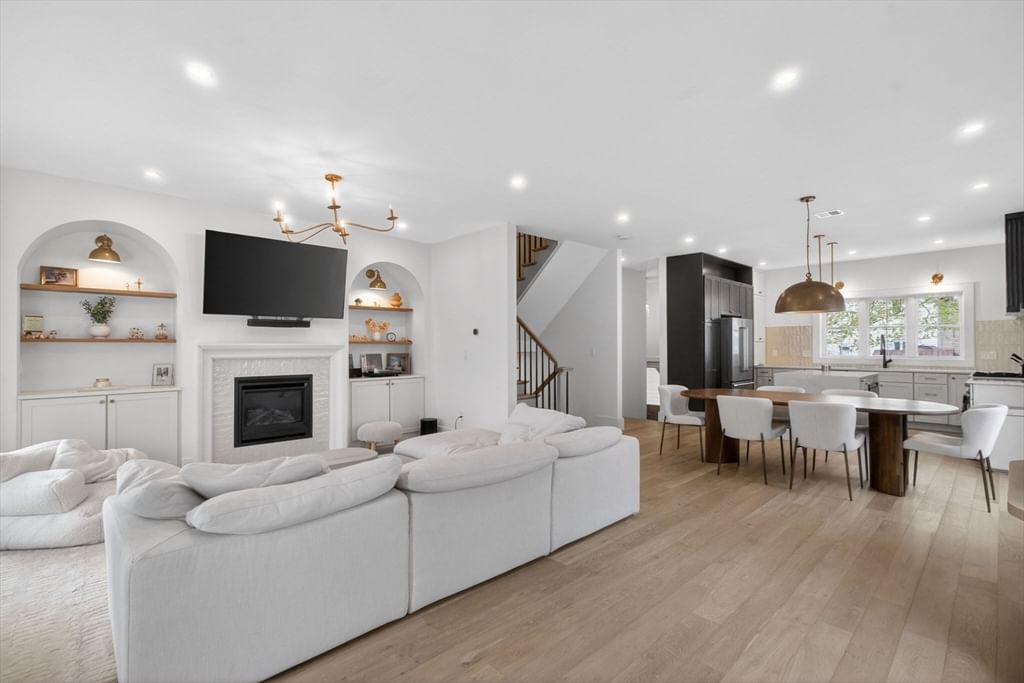 17 Manning St #17 Medford — Photo 4 of 42