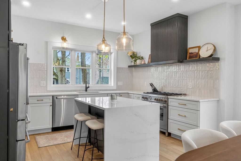 17 Manning St #17 Medford — Photo 8 of 42