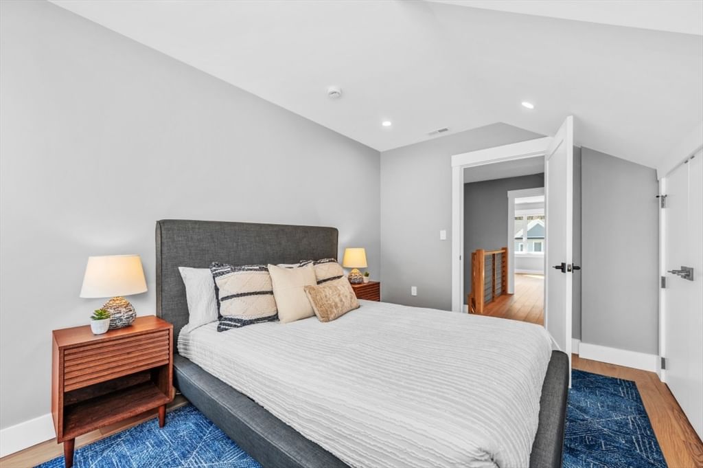 442 Lowell Ave Newton — Photo 31 of 39