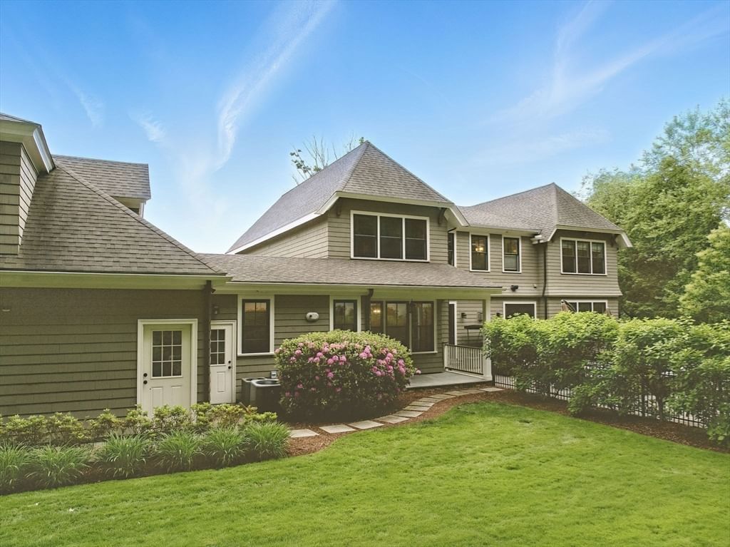 4 Abbott Ln Bedford — Photo 39 of 42