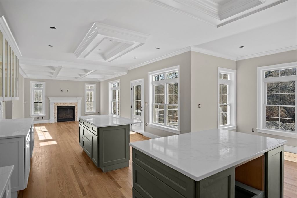 23 Day Cir Woburn — Photo 13 of 30