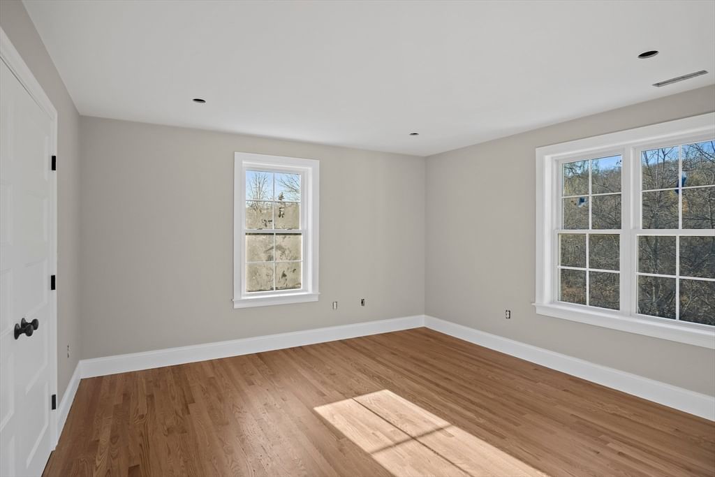 23 Day Cir Woburn — Photo 23 of 30