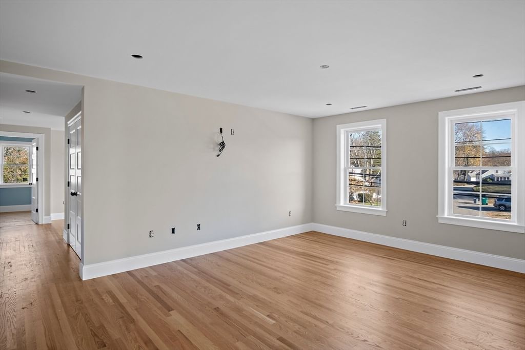 23 Day Cir Woburn — Photo 25 of 30