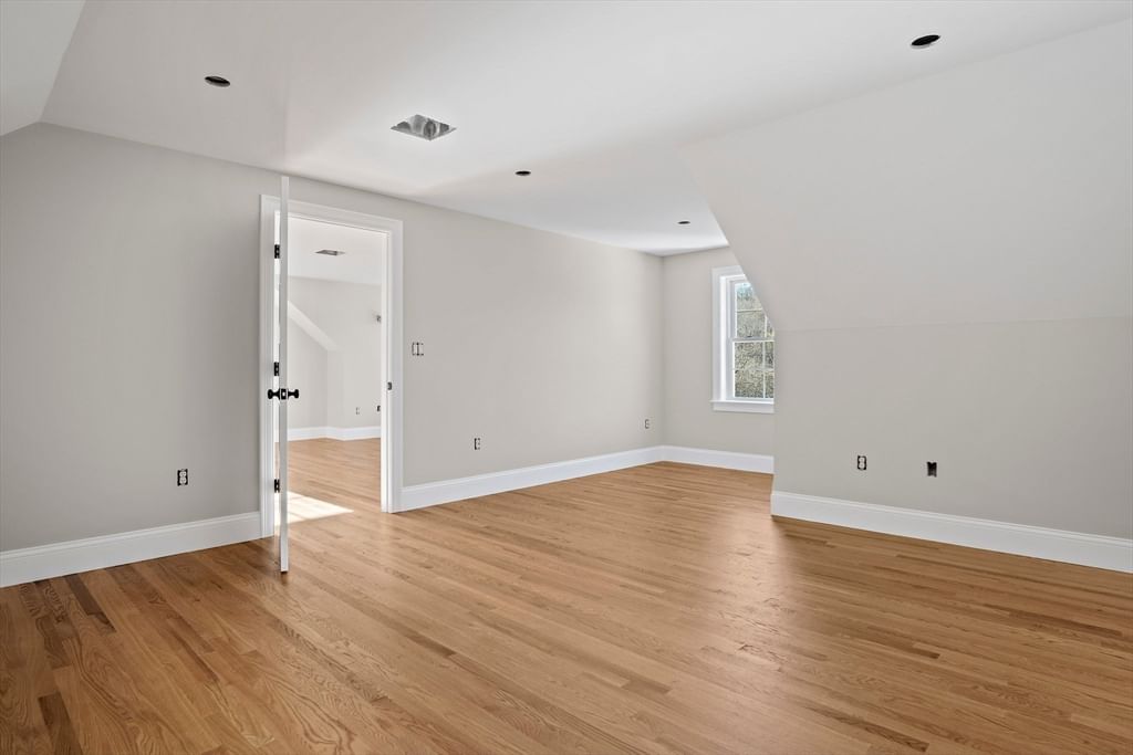 23 Day Cir Woburn — Photo 27 of 30