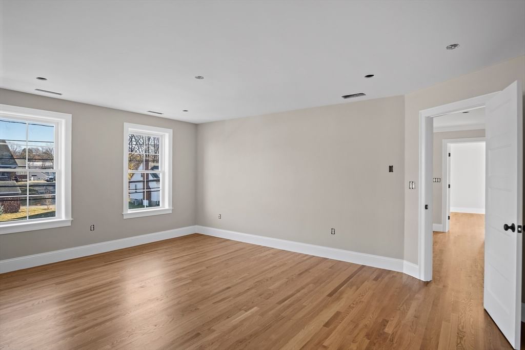 23 Day Cir Woburn — Photo 28 of 30