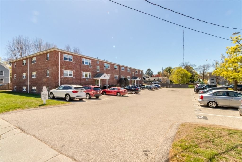 Listing Image 19