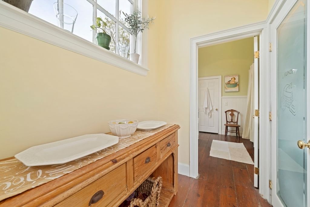 599 Moraine St Marshfield — Photo 18 of 41